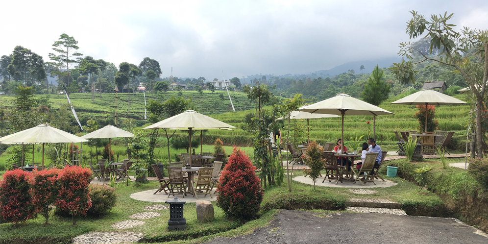 Bale Branti, Tempat Minum Teh Ala Jawa di Karanganyar